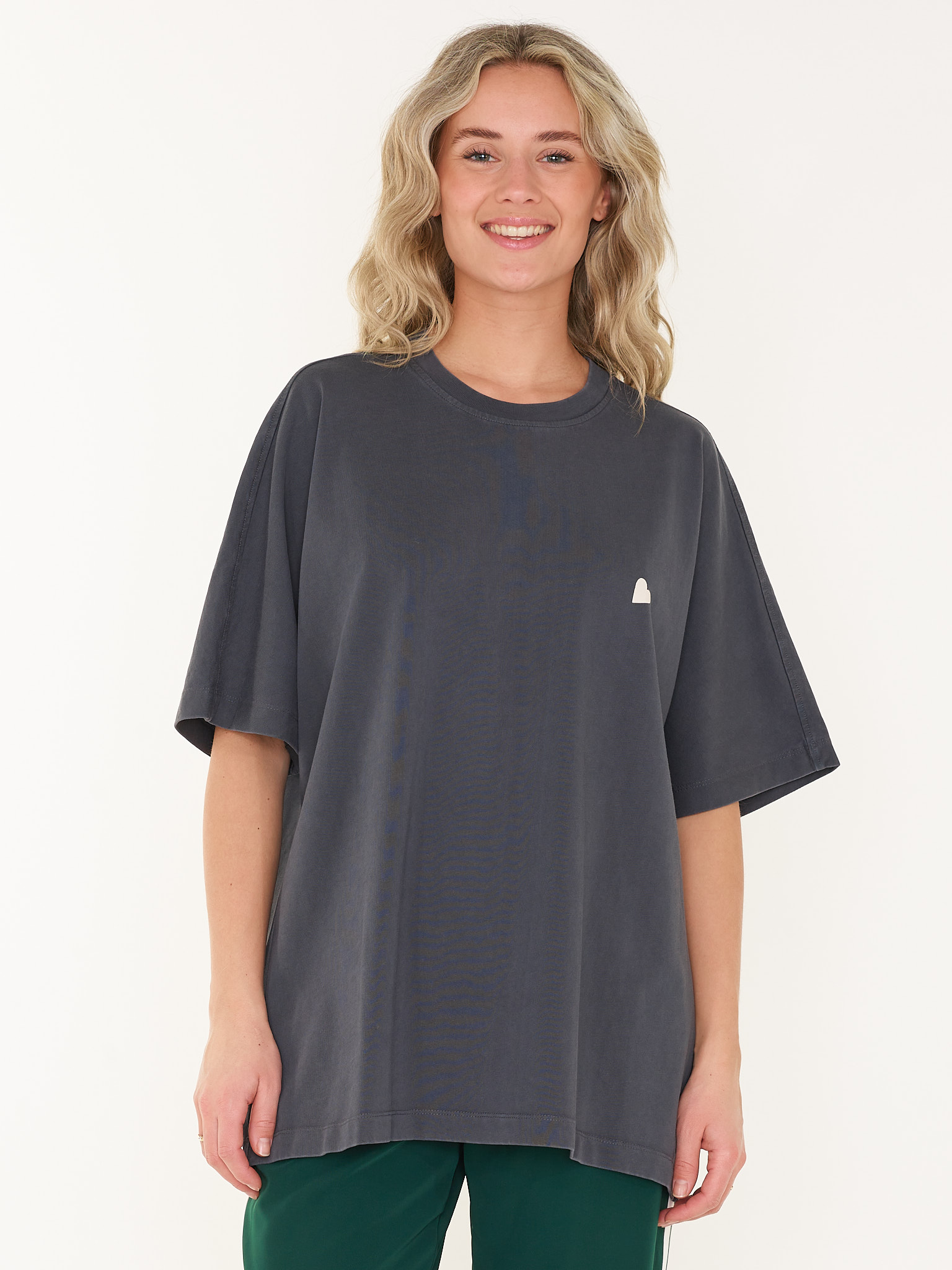 T-SHIRT OVERSIZED GRAPHIC