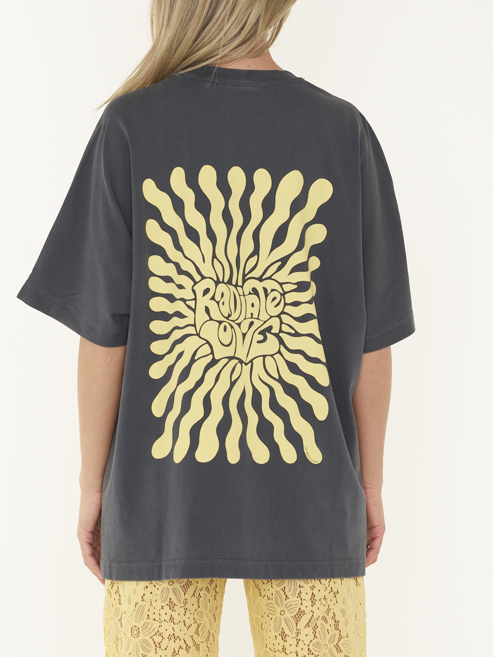 T-SHIRT OVERSIZED GRAPHIC