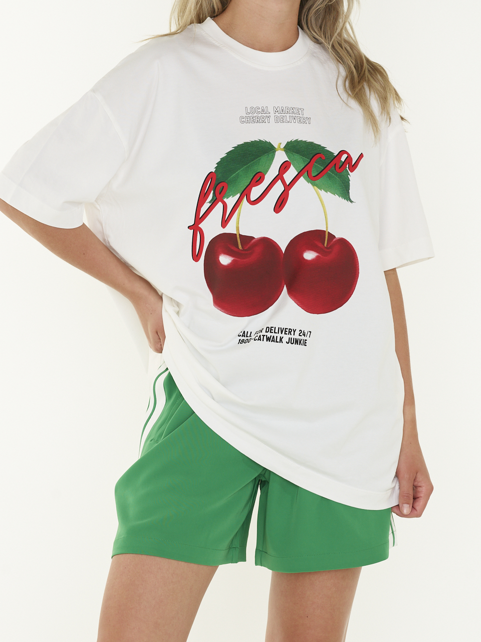 T-SHIRT OVERSIZED GRAPHIC