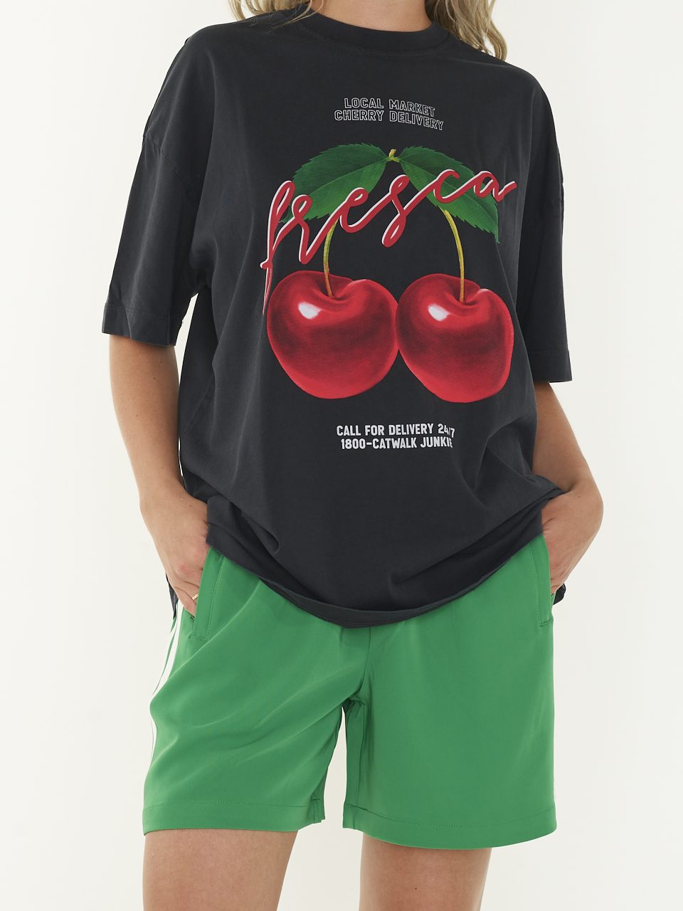 T-SHIRT OVERSIZED GRAPHIC