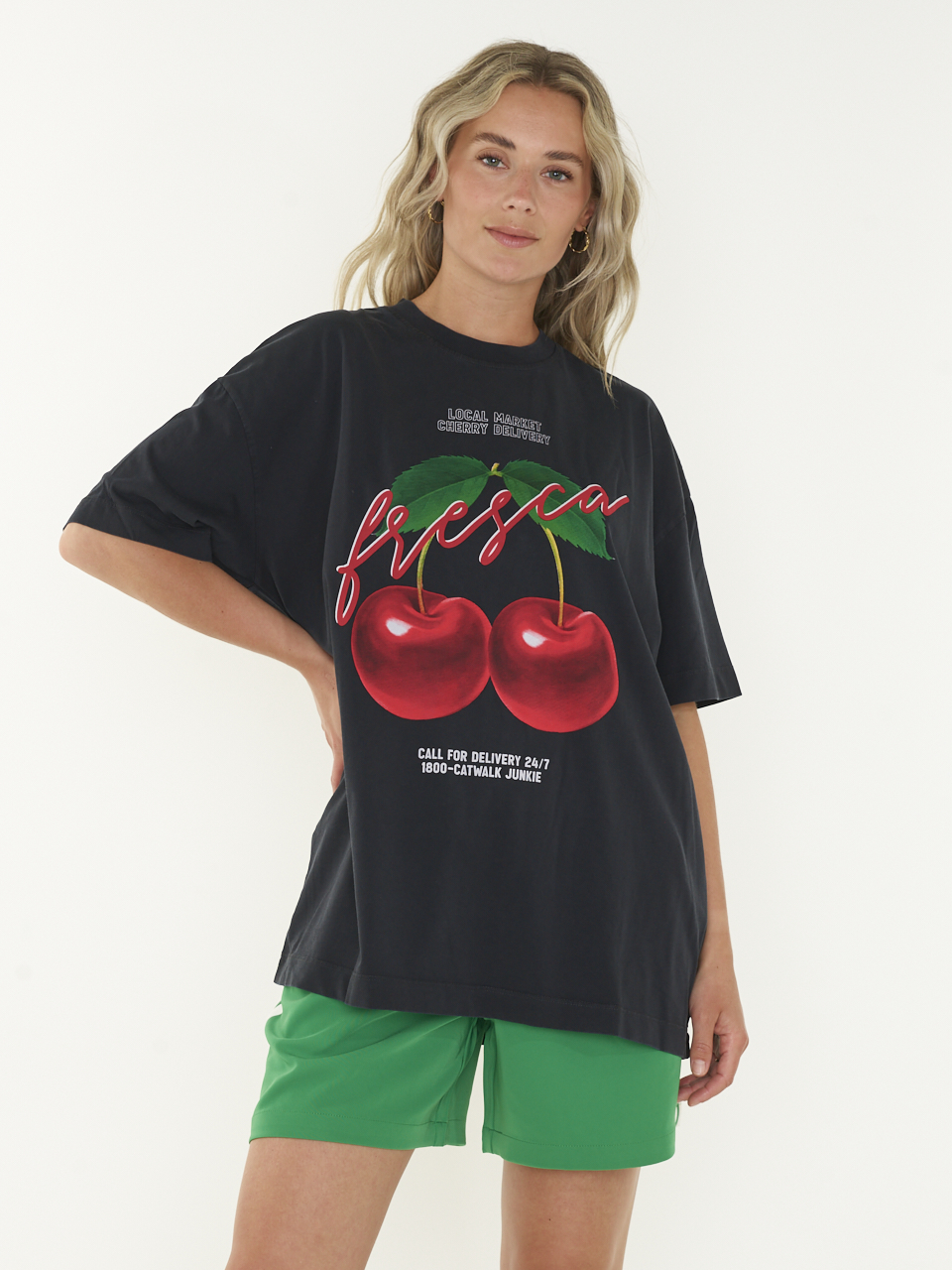 T-SHIRT OVERSIZED GRAPHIC