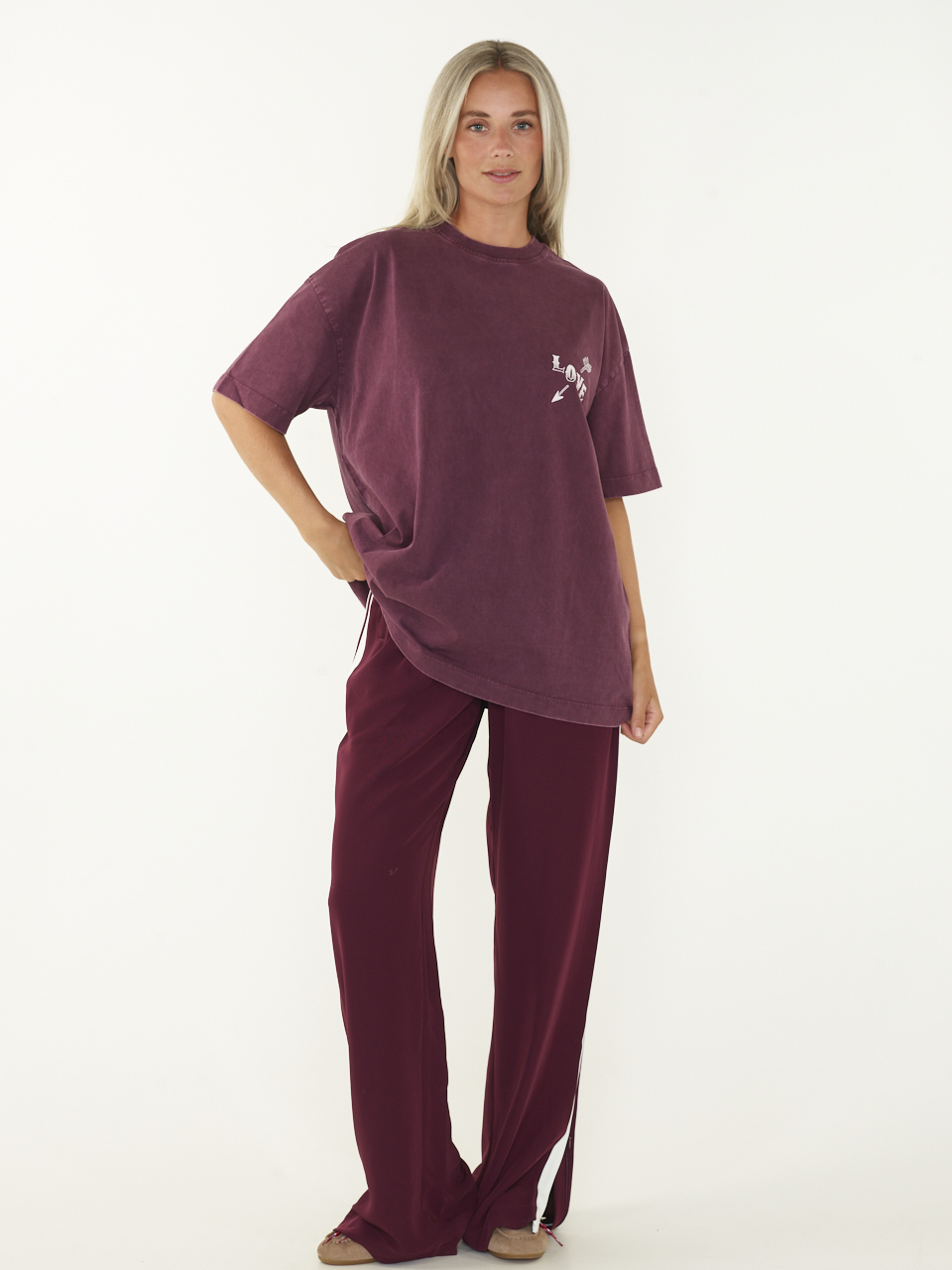 T-SHIRT OVERSIZED GRAPHIC
