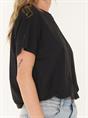 T-SHIRT TUCK IN