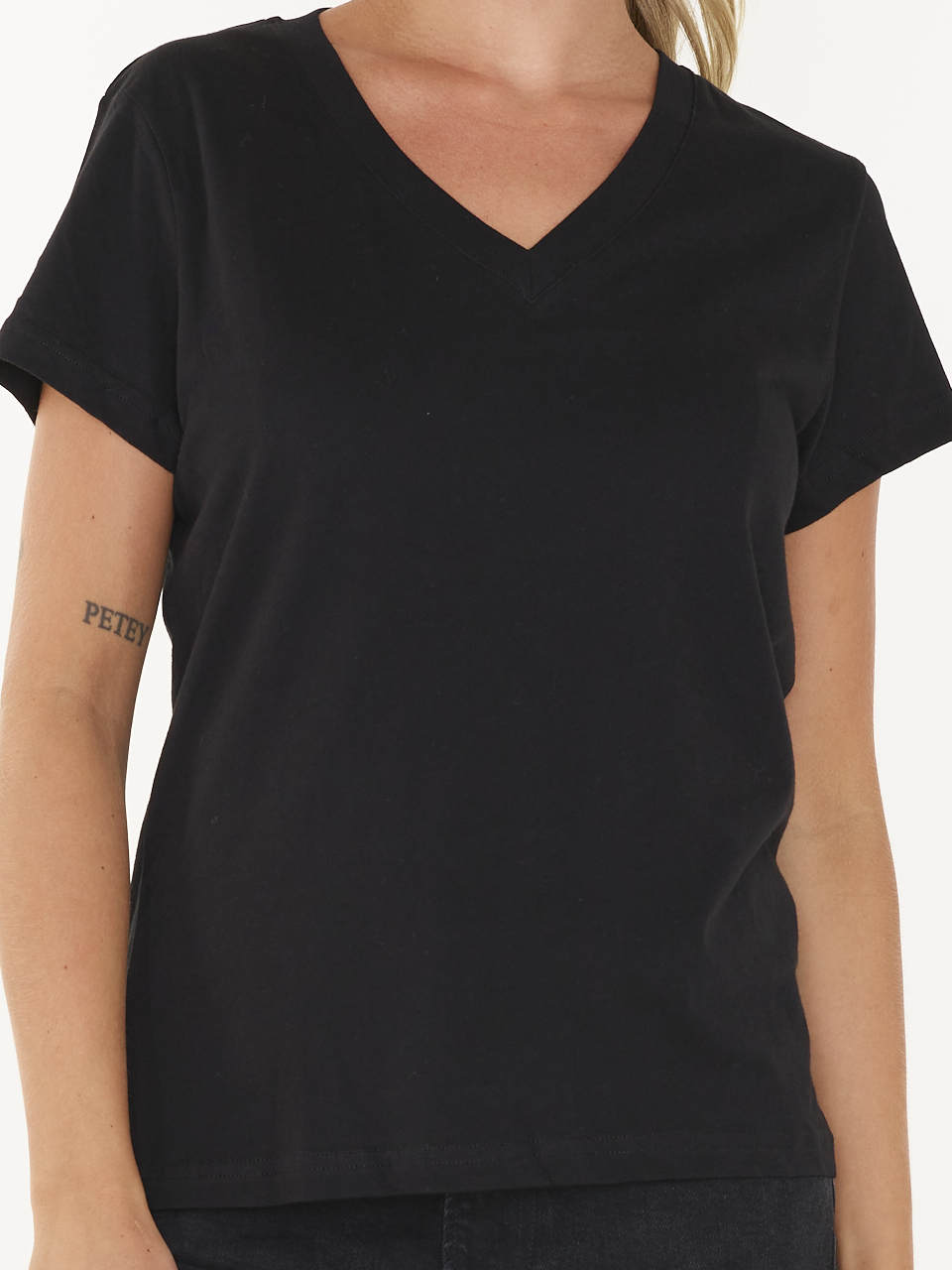 TEE SOLLY V-NECK 205