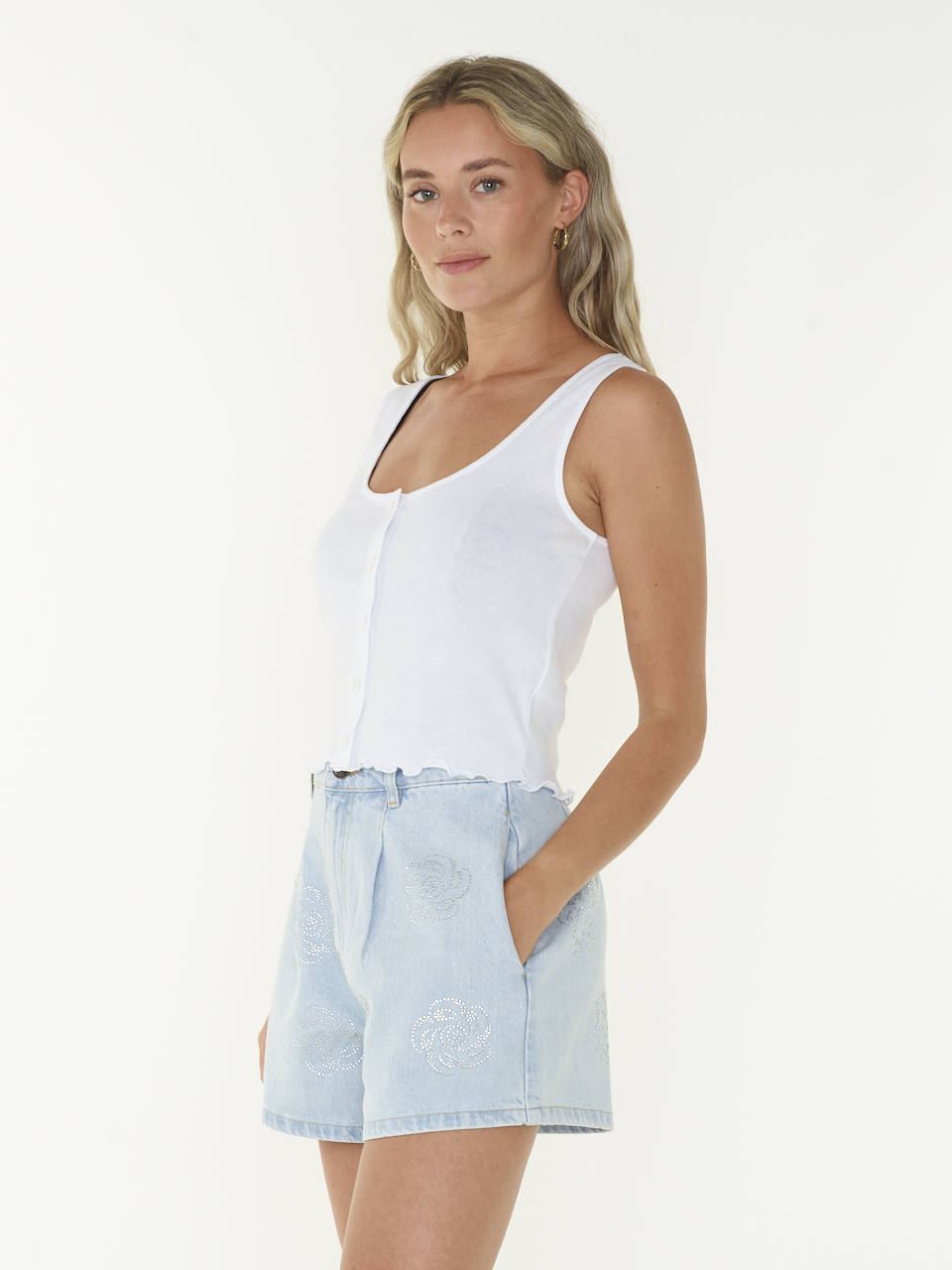 TOP BUTTONED TANK