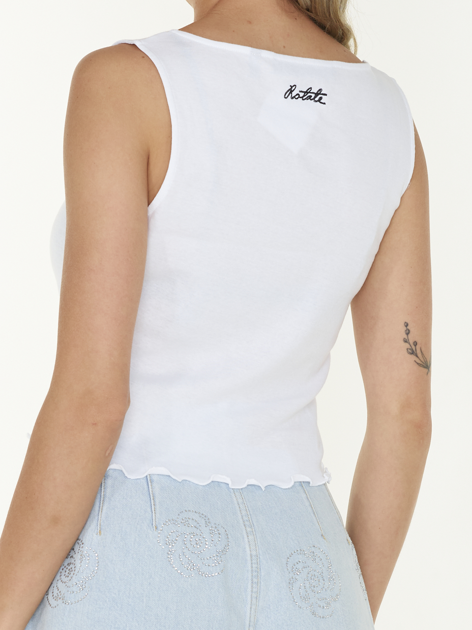 TOP BUTTONED TANK