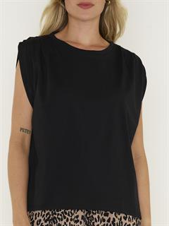 TOP PLEATED SHOULDER