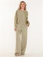 TOP ROCCO SATIN BUTTON DETAIL