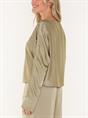 TOP ROCCO SATIN BUTTON DETAIL