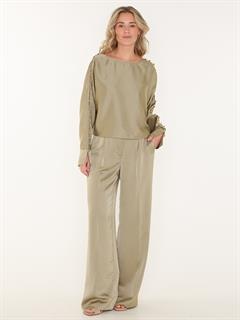 TOP ROCCO SATIN BUTTON DETAIL