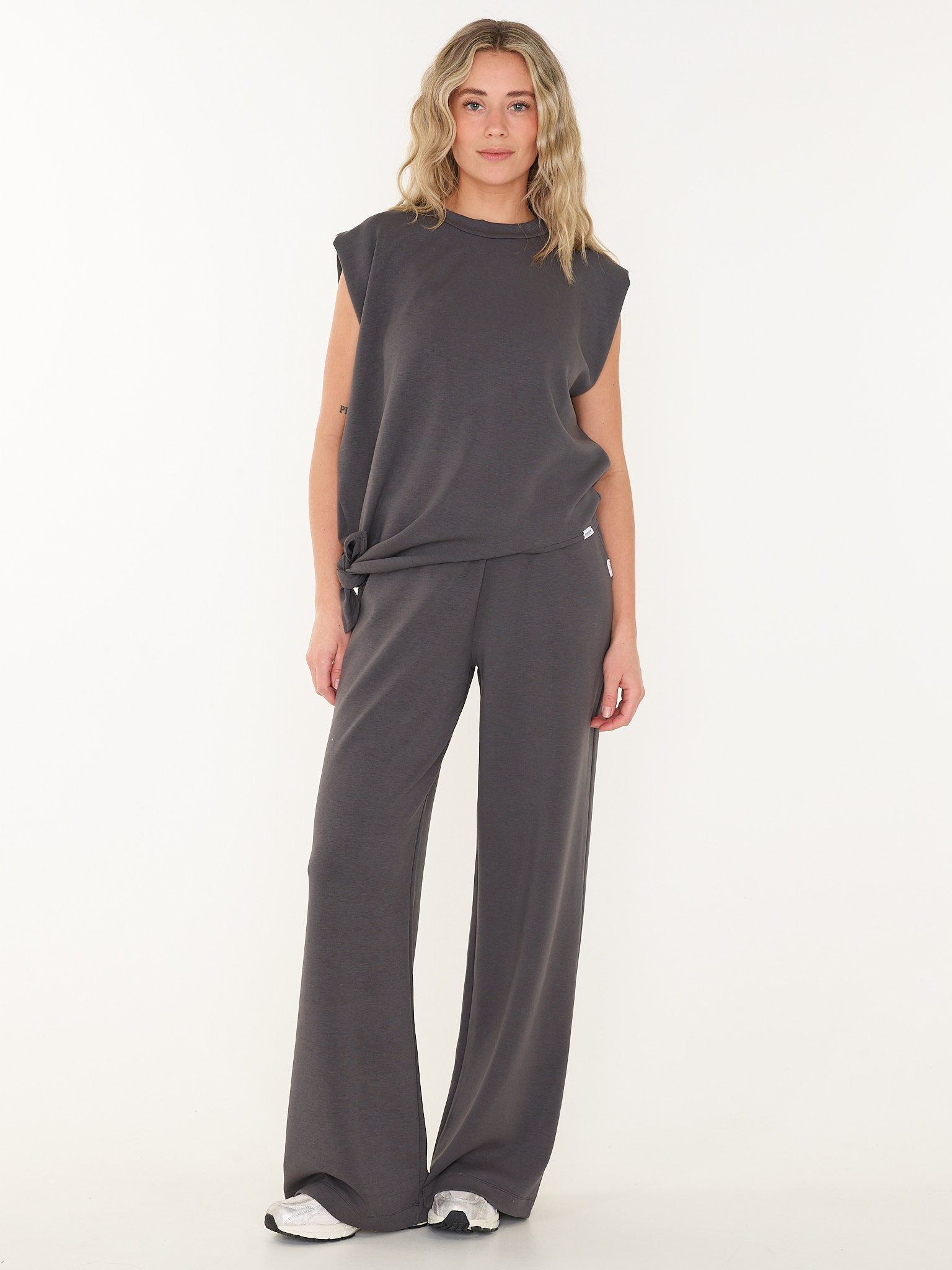 TOP T1147