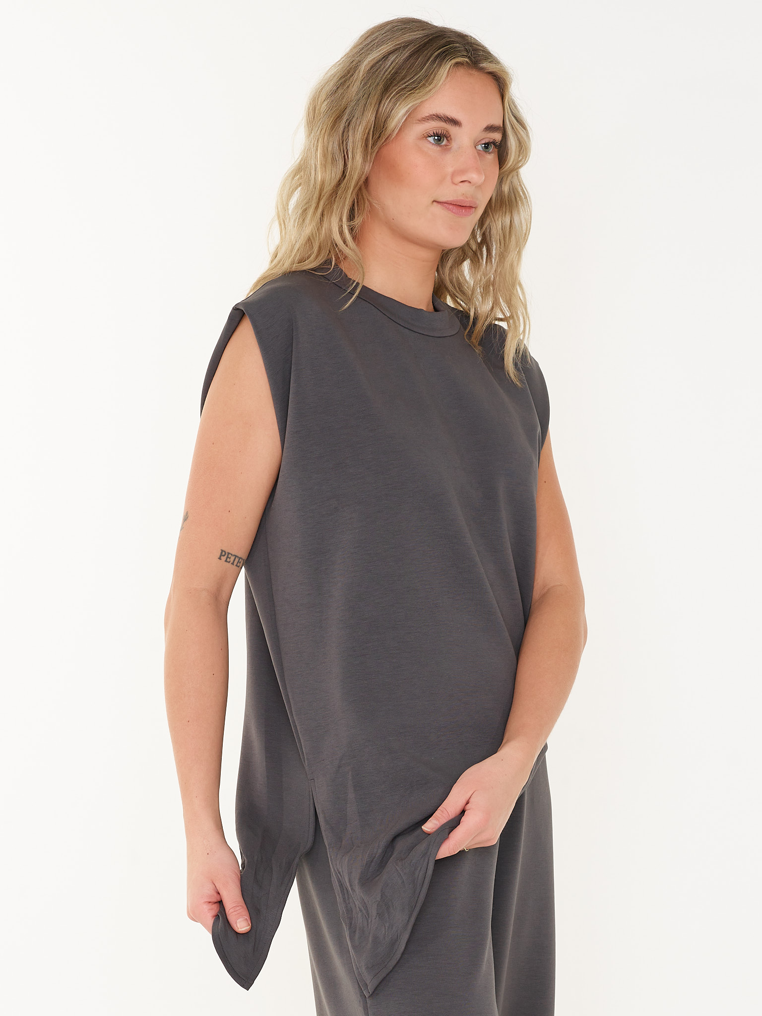 TOP T1147