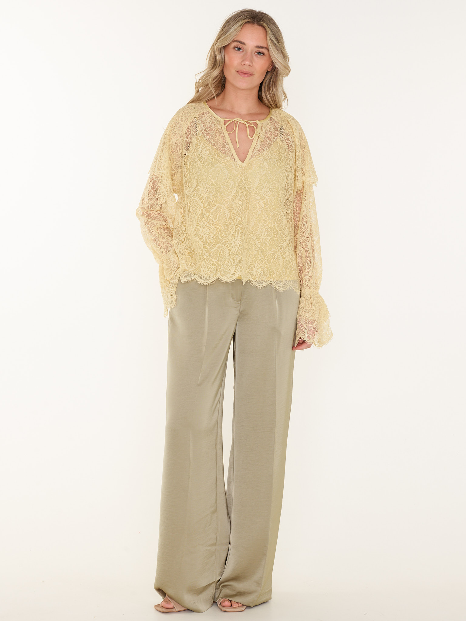 TOP ZILAN BOHO DETAILED LACE