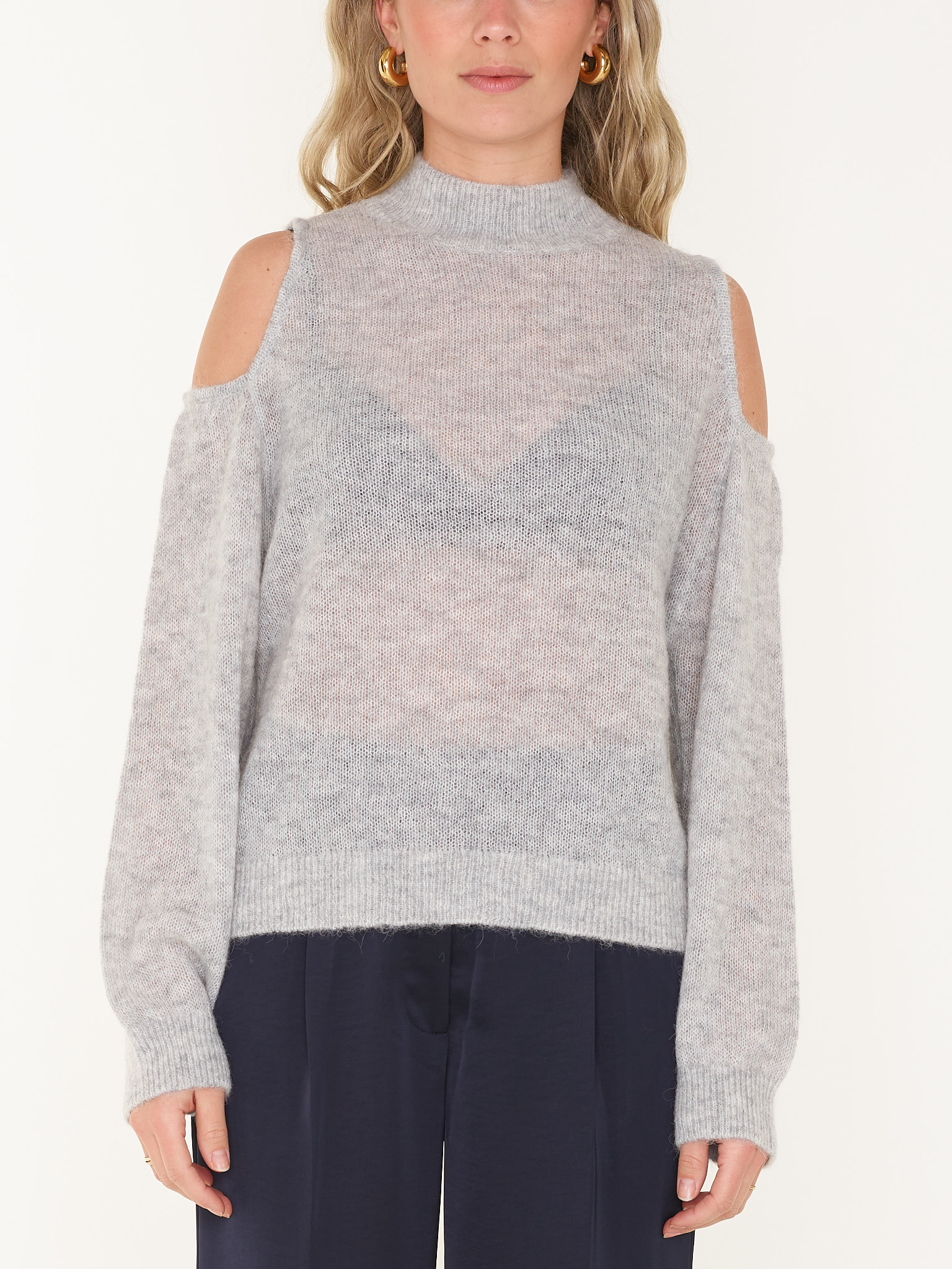 TRUI AVIEL OPEN SHOULDER