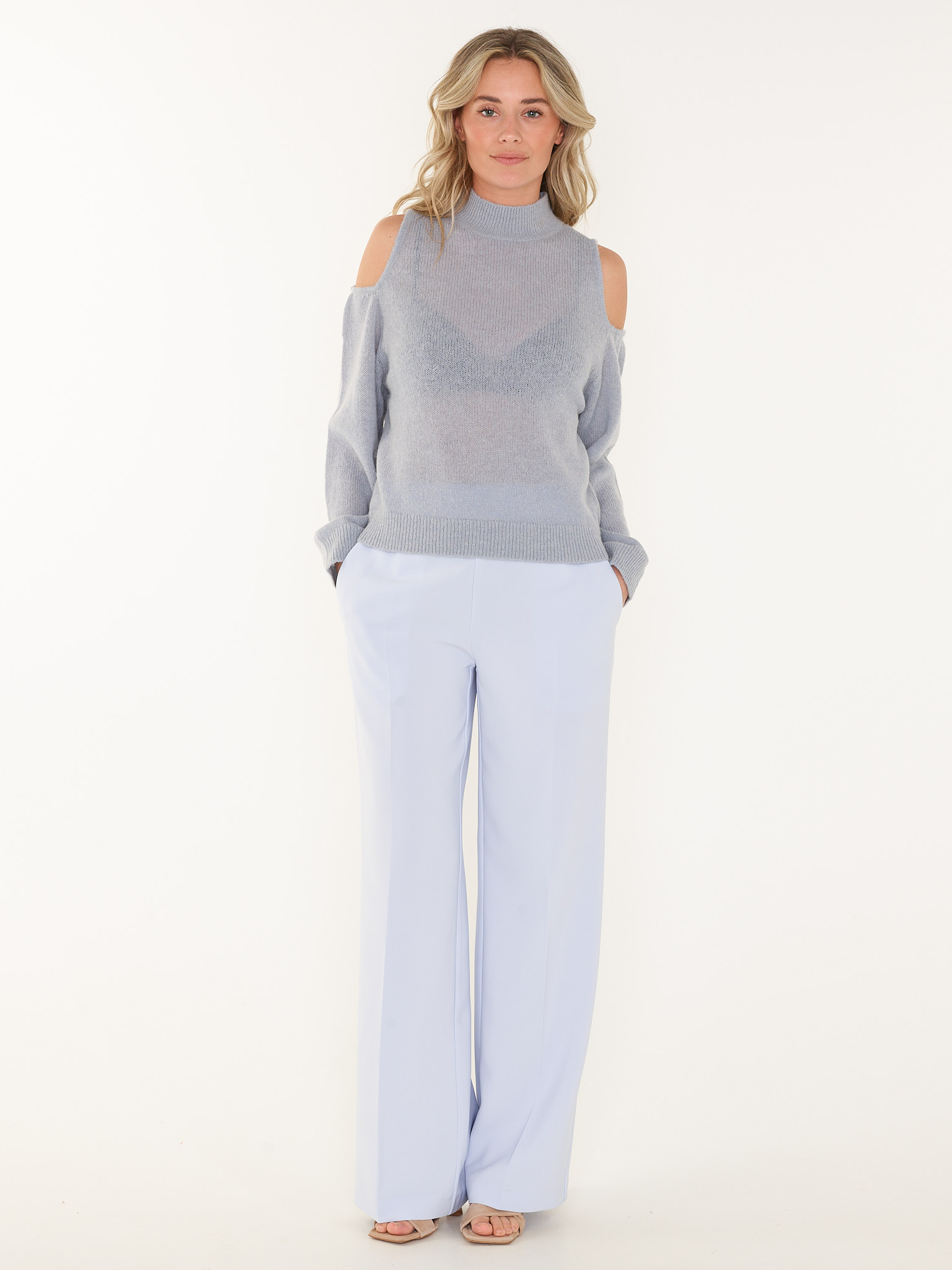 TRUI AVIEL OPEN SHOULDER