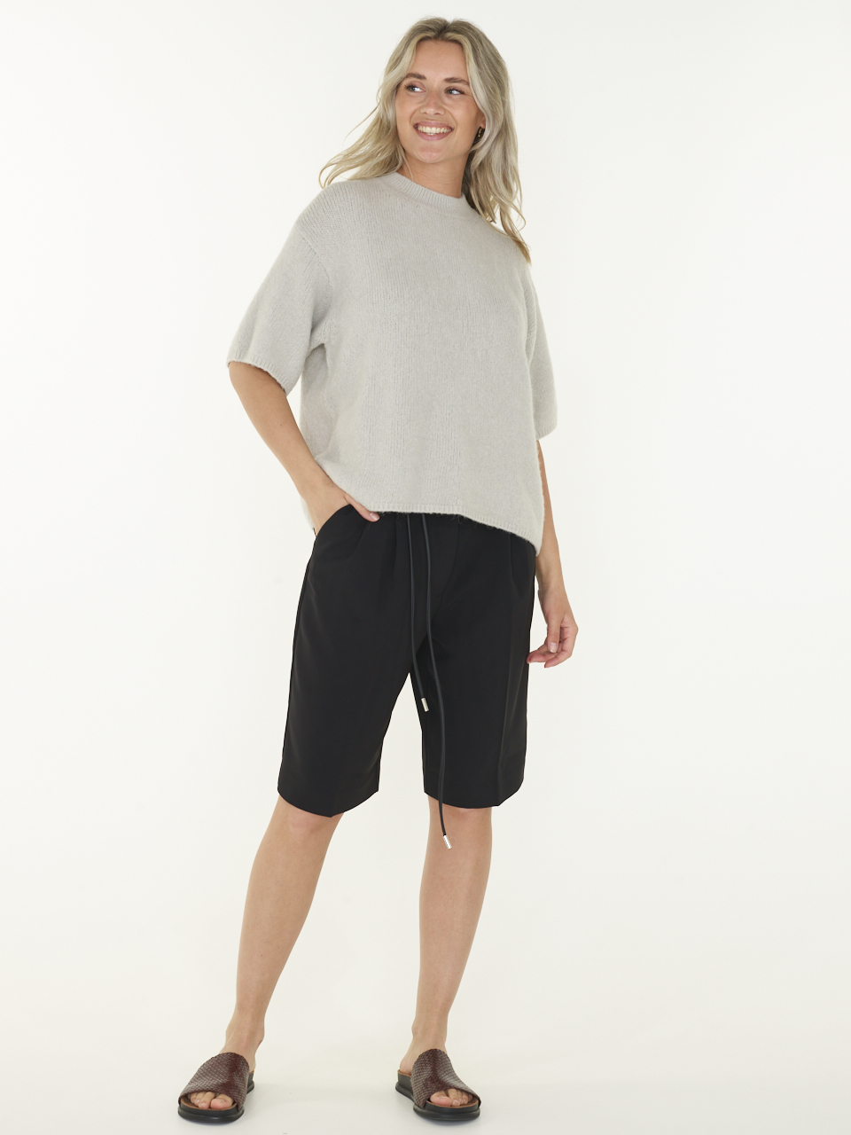 TRUI WANDA KNIT O-NECK