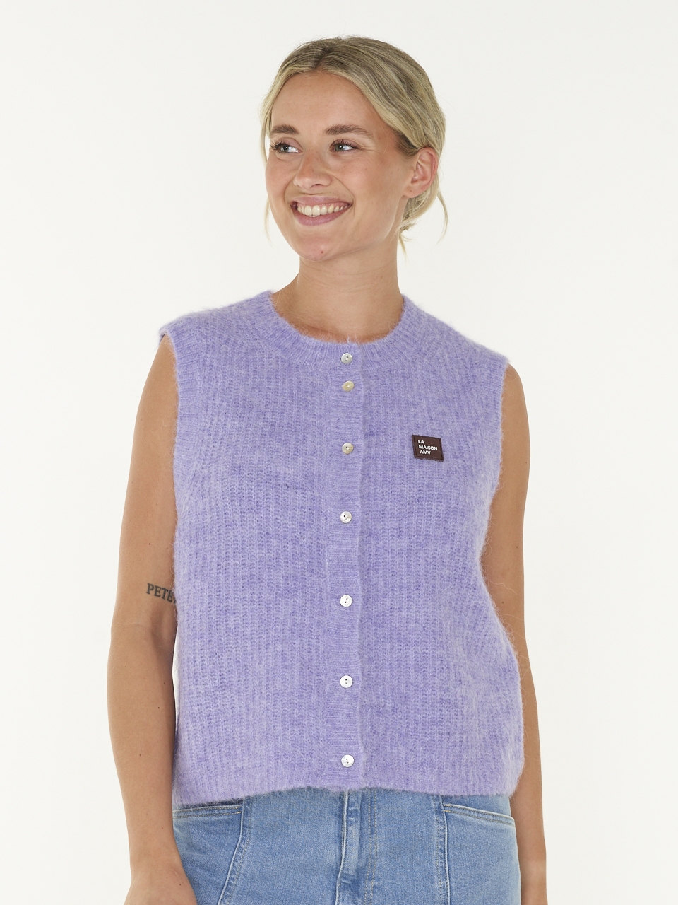 VEST EAST