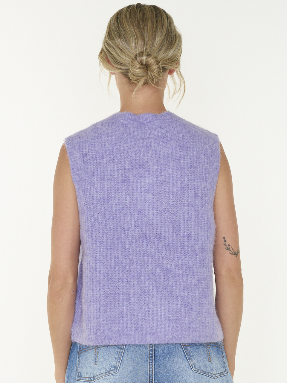 VEST EAST