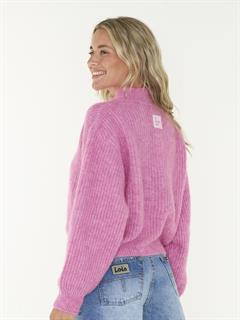 VEST EAST